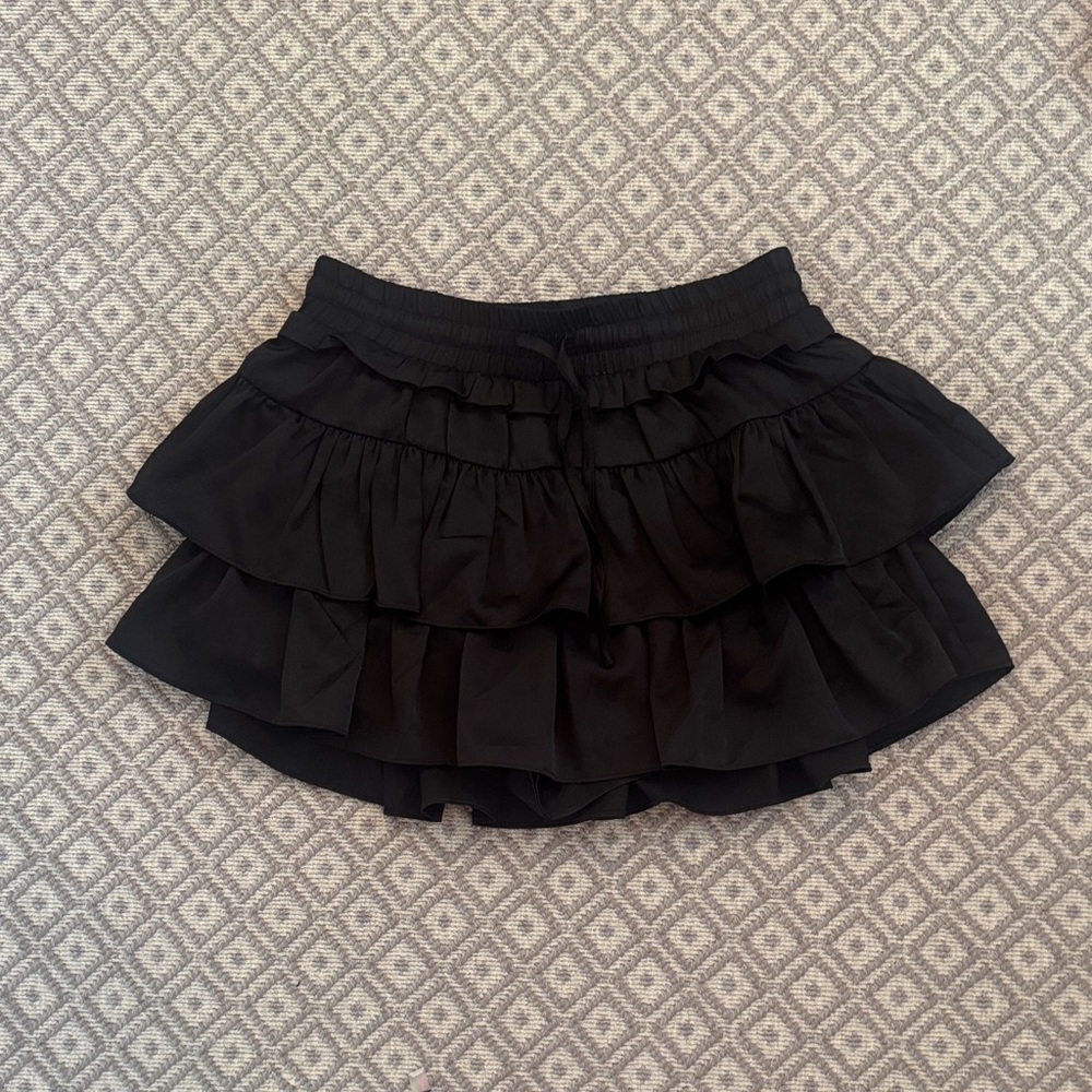 Vestique Black Layered Mini Skirt